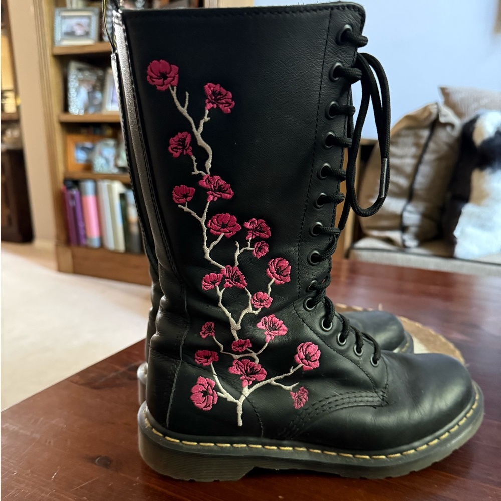 Dr martens embroidered boots